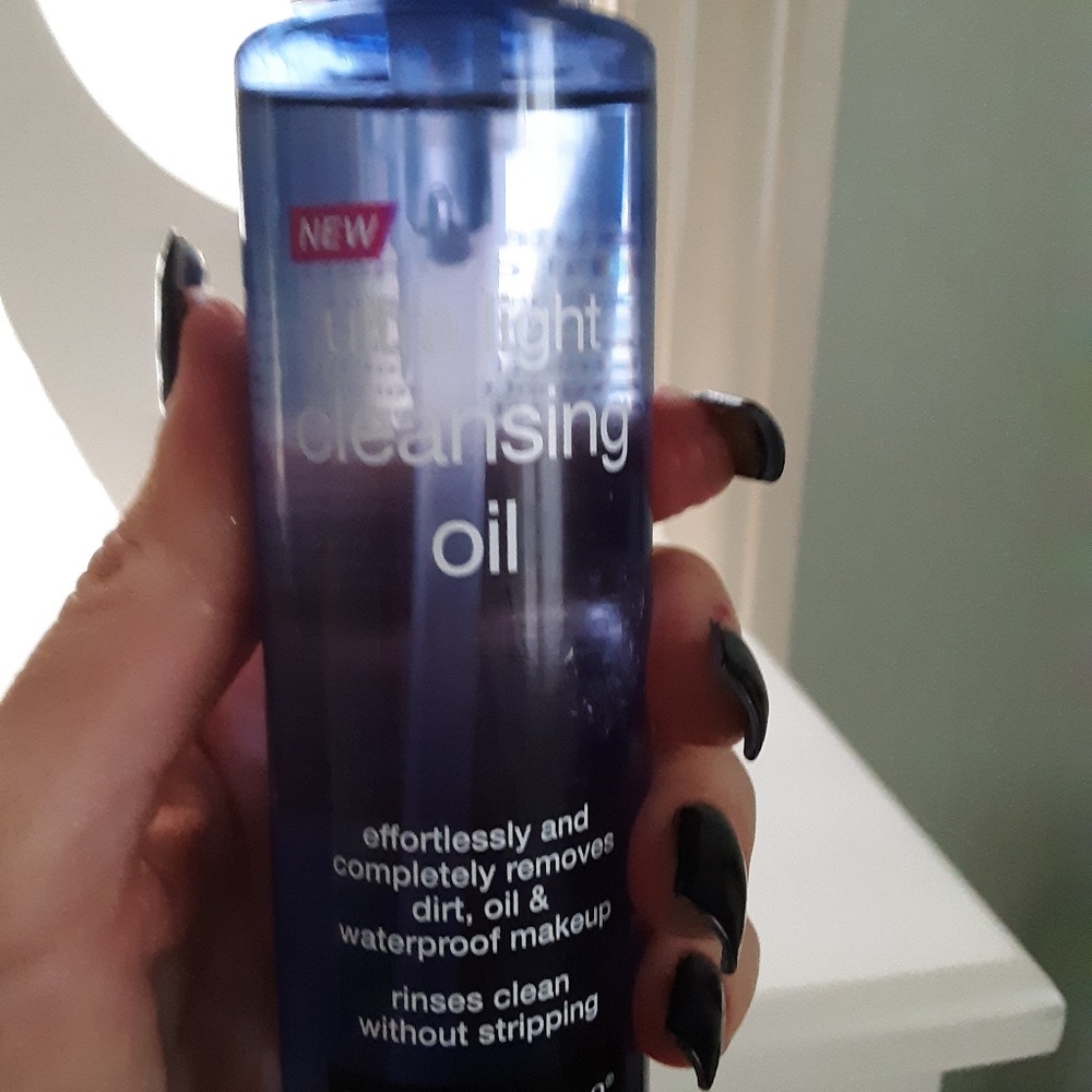 CLEANSING OIL - Picture 2 of 2
